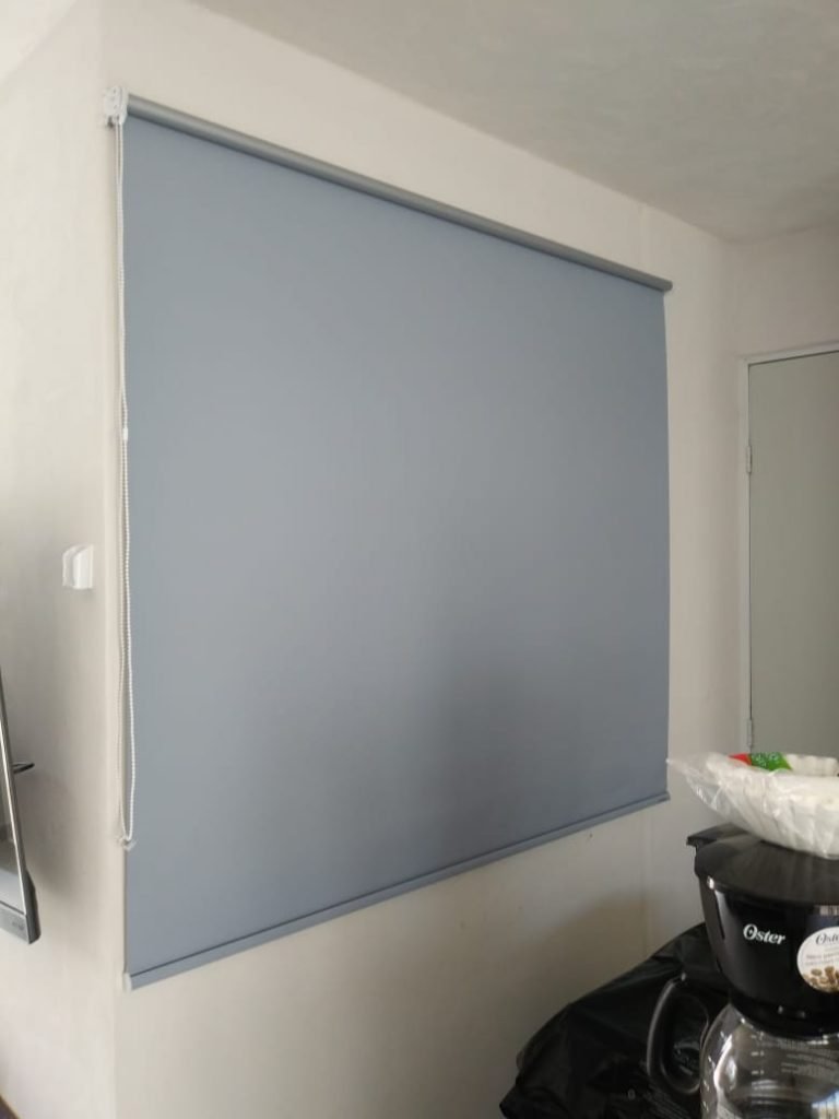 ENROLLABLE BLACK OUT 2