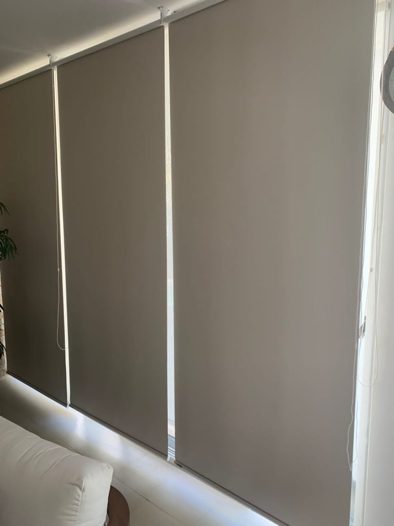 ENROLLABLE BLACK OUT 3